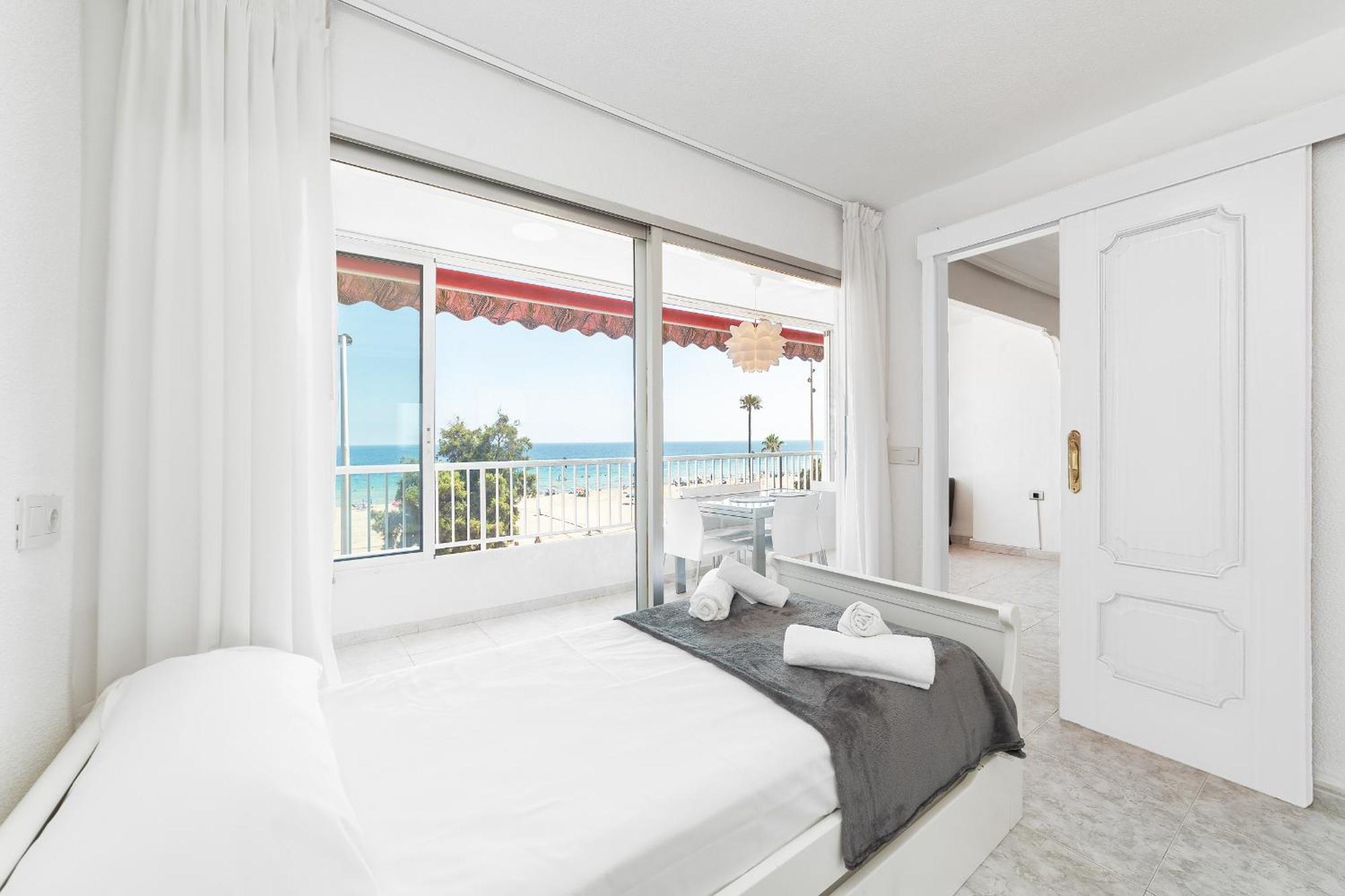 Luxury Primerisima Linea Playa Poniente Benidorm Con 6,5 Mts De Vistas Frontales Al Mar Exteriör bild